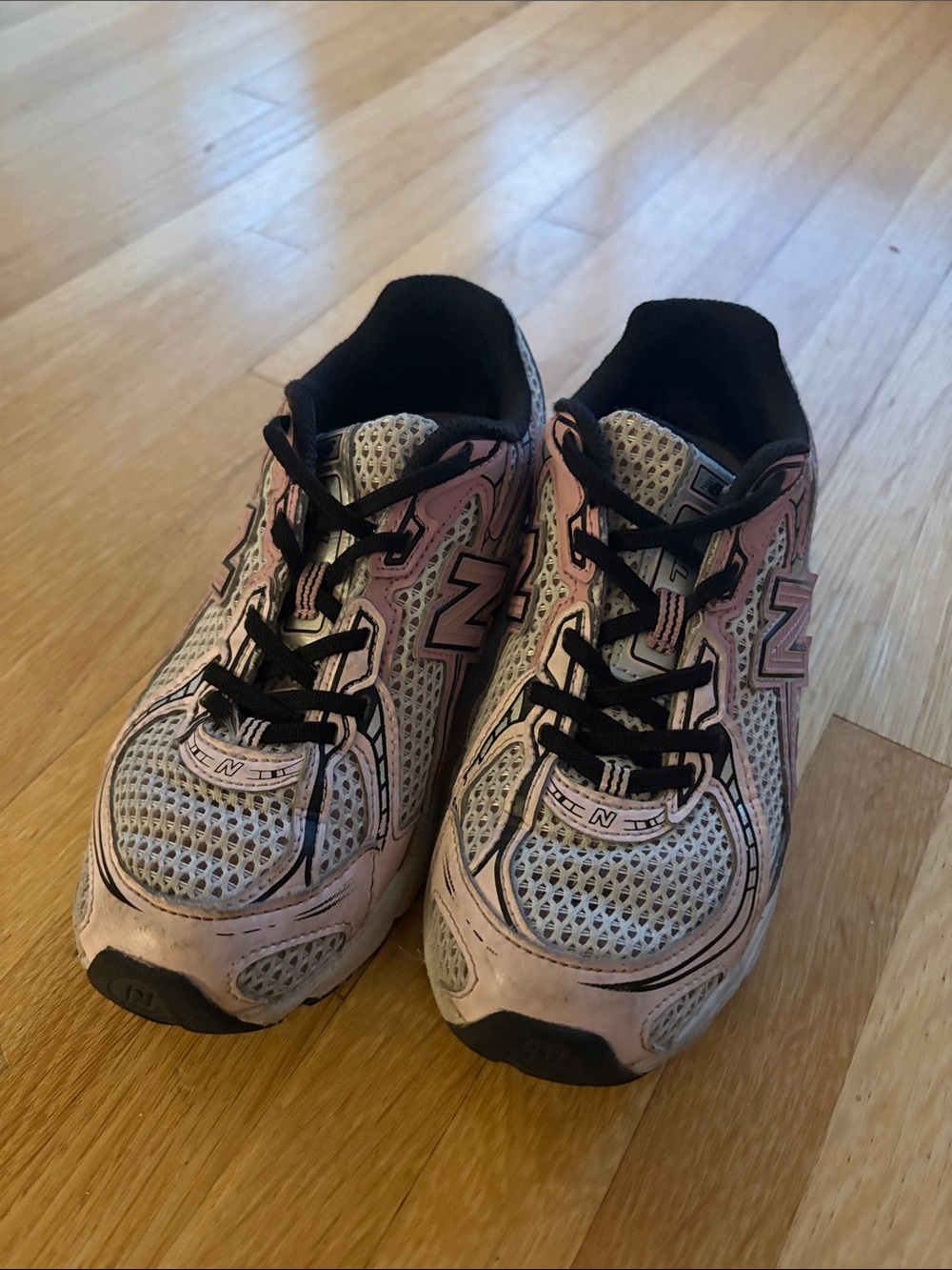 New Balance Kids Pink, White and Black Athletic Sneakers size 2 with bungee tie